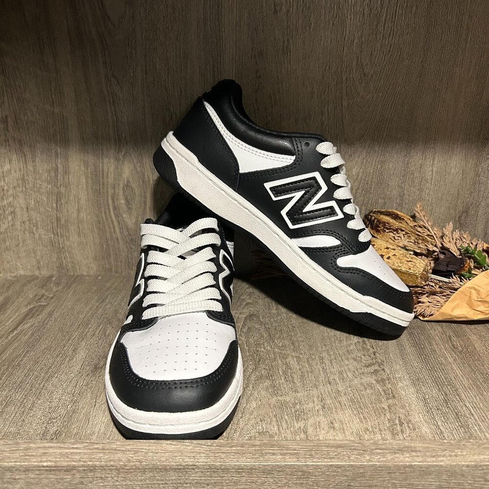 New Balance 480 Black & White Sneakers Size Big Kids 5 (Women's 6.5)